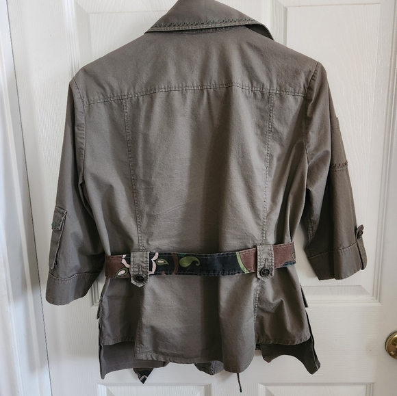 Jacket - Picture 2 of 11